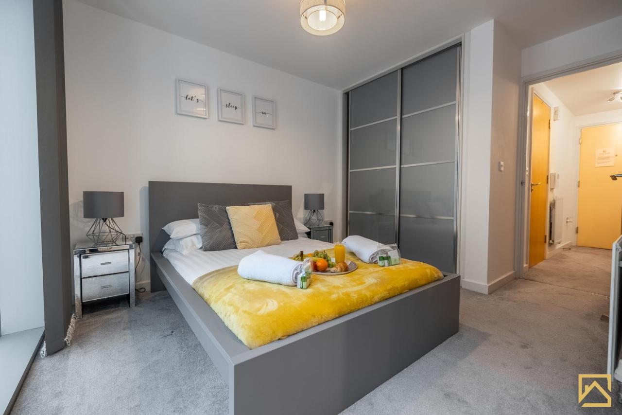 Modern 1 Bed In Central Mk, Free Parking, Smart Tv, Manhattan House By Valore Property Services Milton Keynes Exterior foto