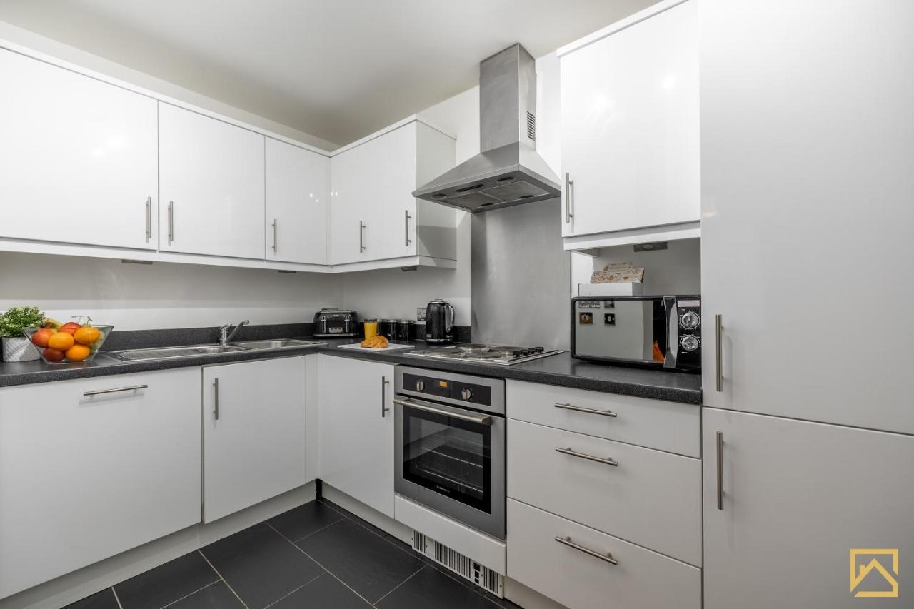 Modern 1 Bed In Central Mk, Free Parking, Smart Tv, Manhattan House By Valore Property Services Milton Keynes Exterior foto